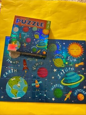 Crocodile Creek - OUTER SPACE PUZZLE (60 pcs. - 4+)